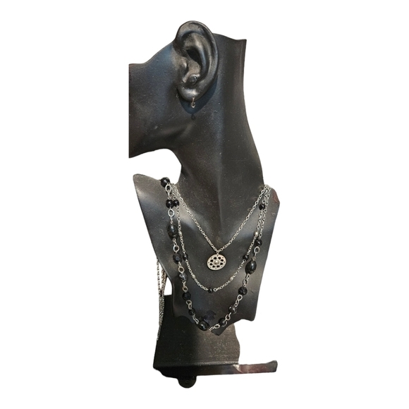 Black and Silver Necklace One Size - Picture 3 of 7